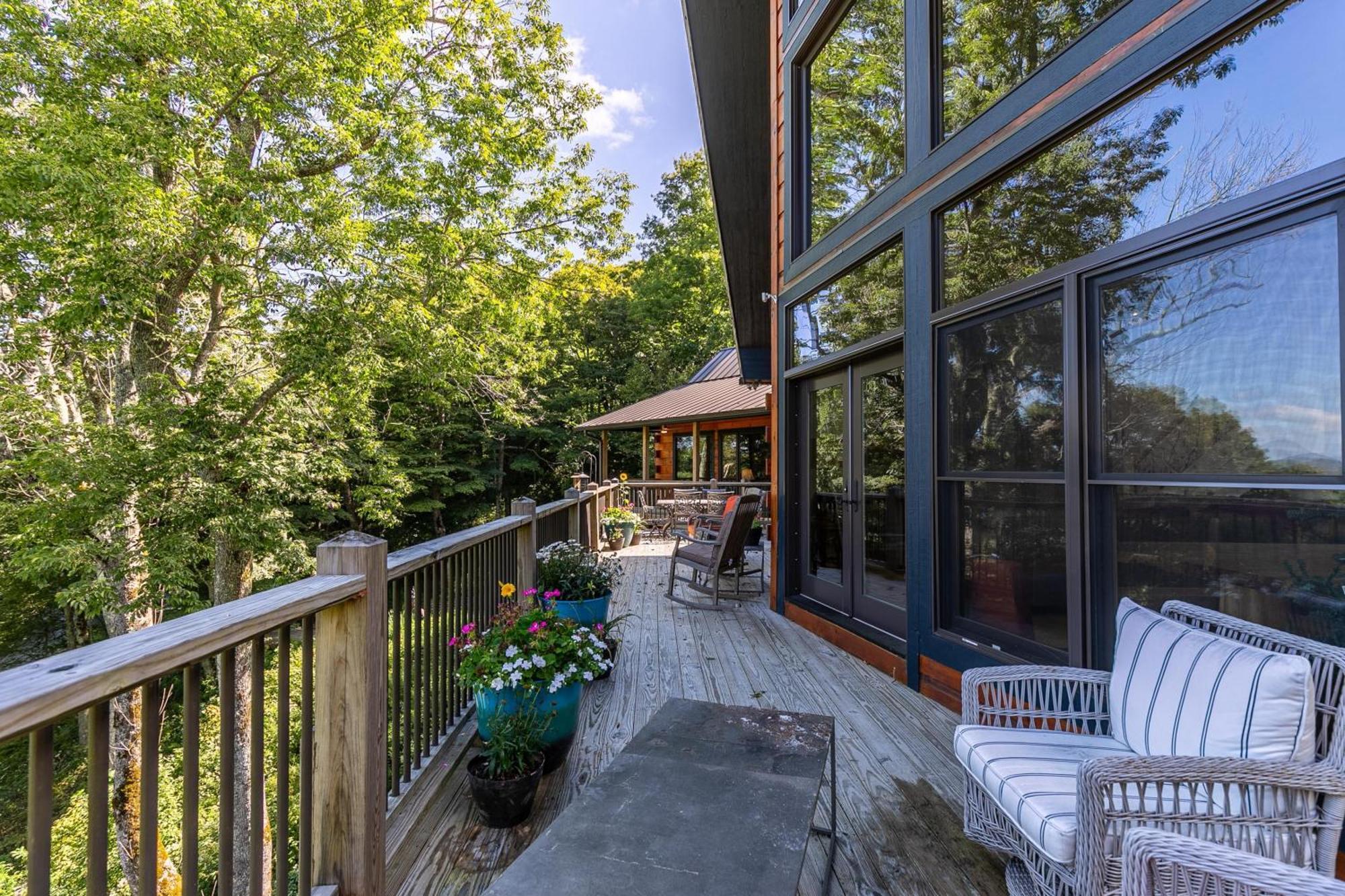 Rested Traveler Blowing Rock Buitenkant foto